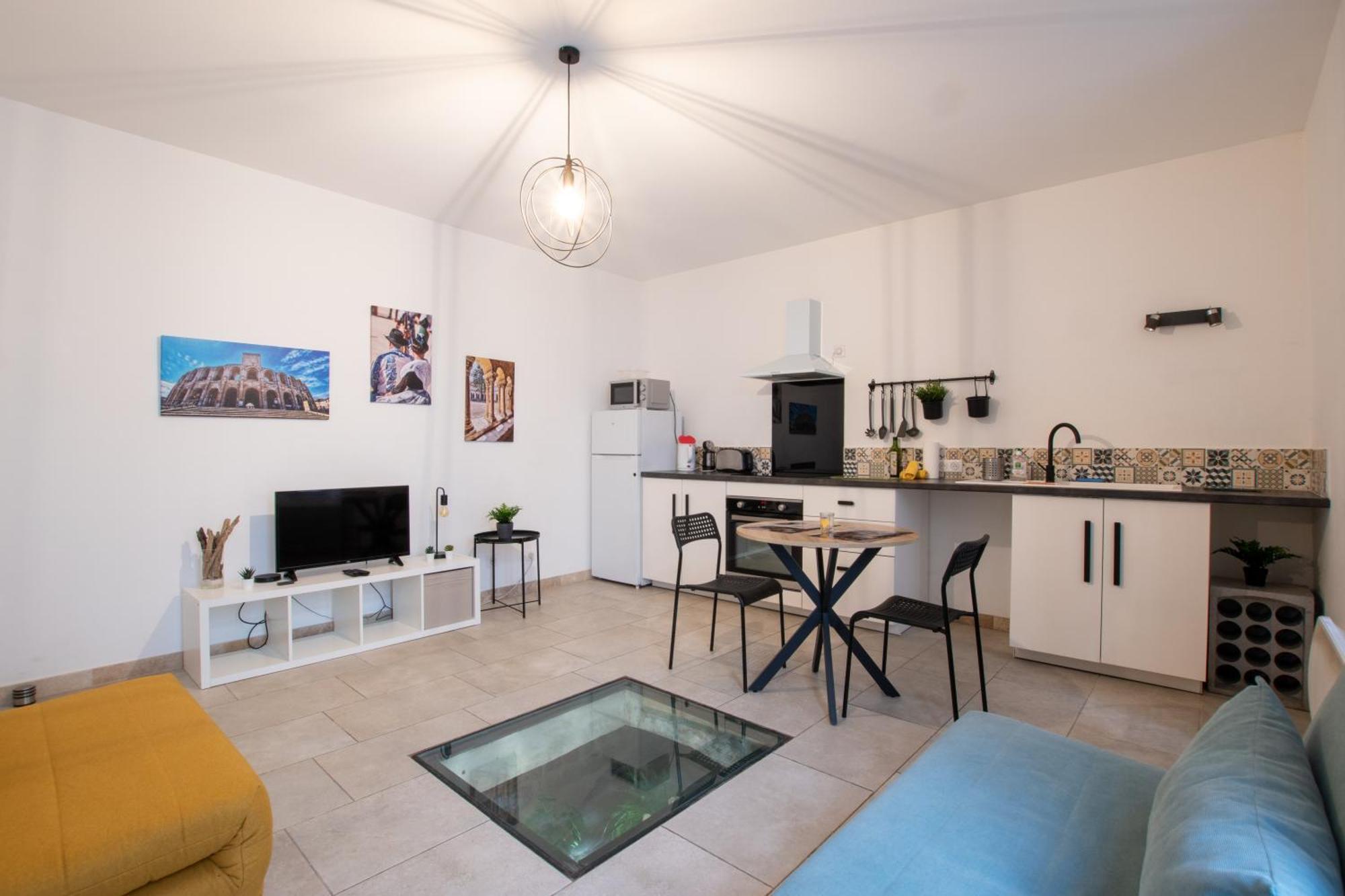 Cosy spacieux ,calme à 200 m des Arènes, wifi Arles Extérieur photo